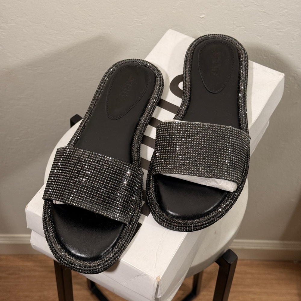 NEW Schutz Alcina flat sandals